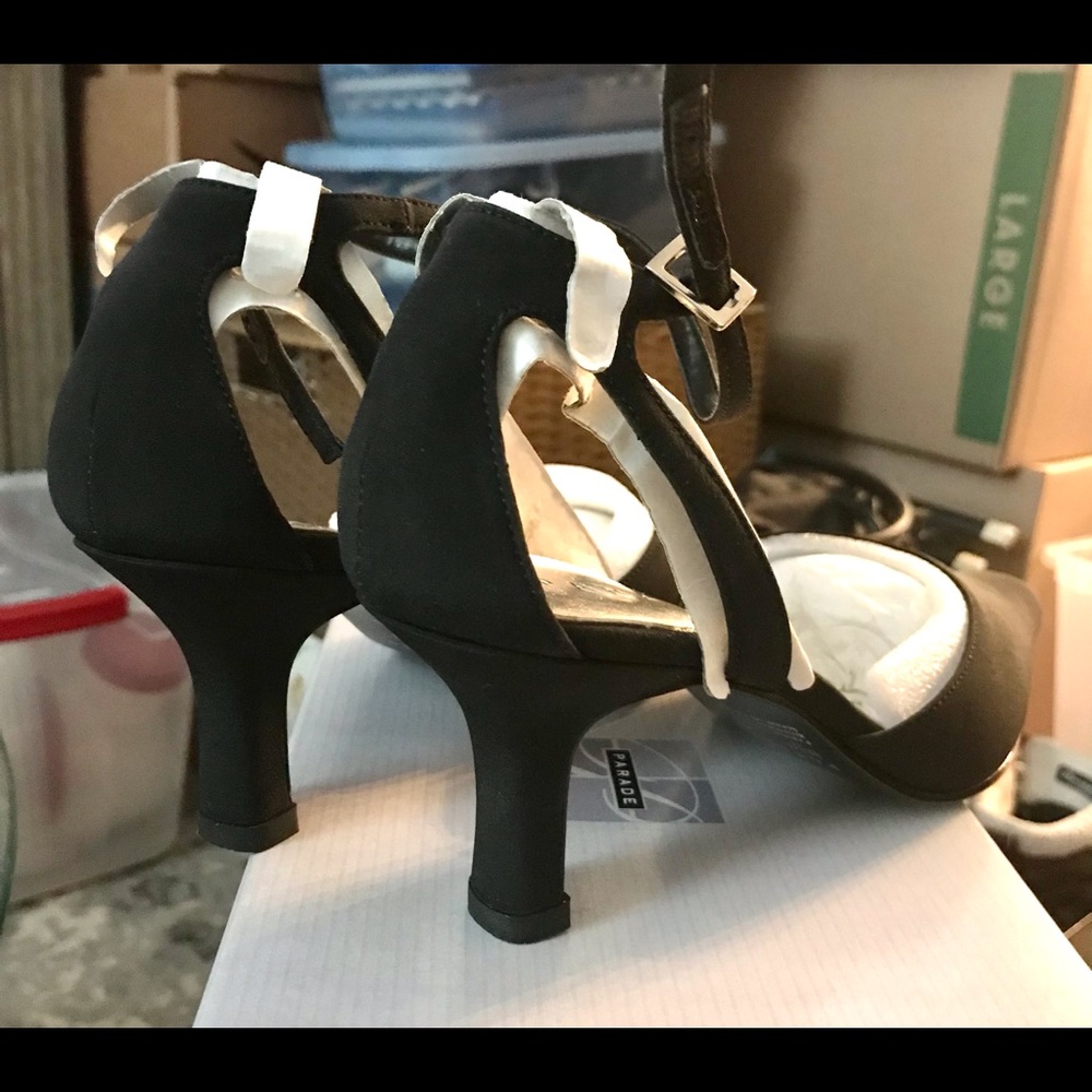 Low Heel Pointed Toe Dress Shoes